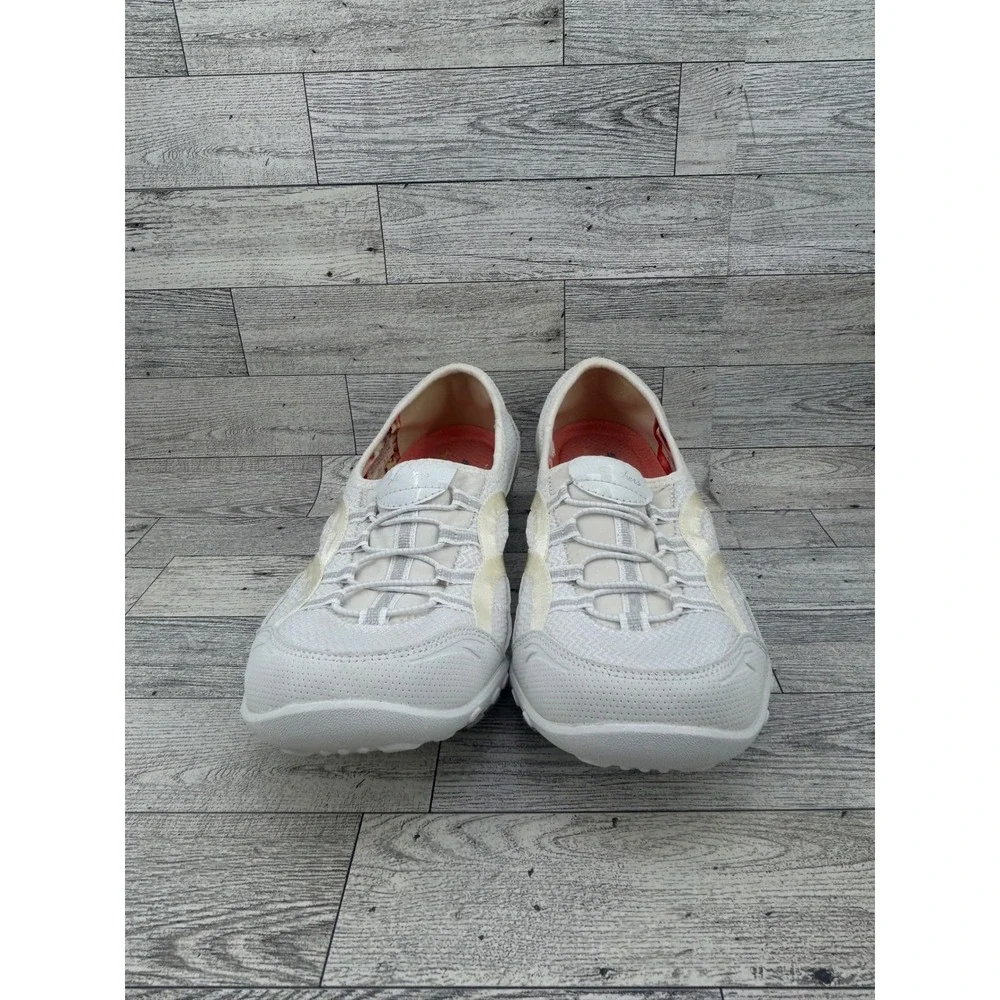 Skechers Relaxed Fit White Memory Foam Slip On Sneakers Shoes‎ Women Sz 10 23030